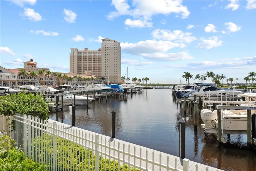 6081 Silver King Boulevard Cape Coral FL 33914
