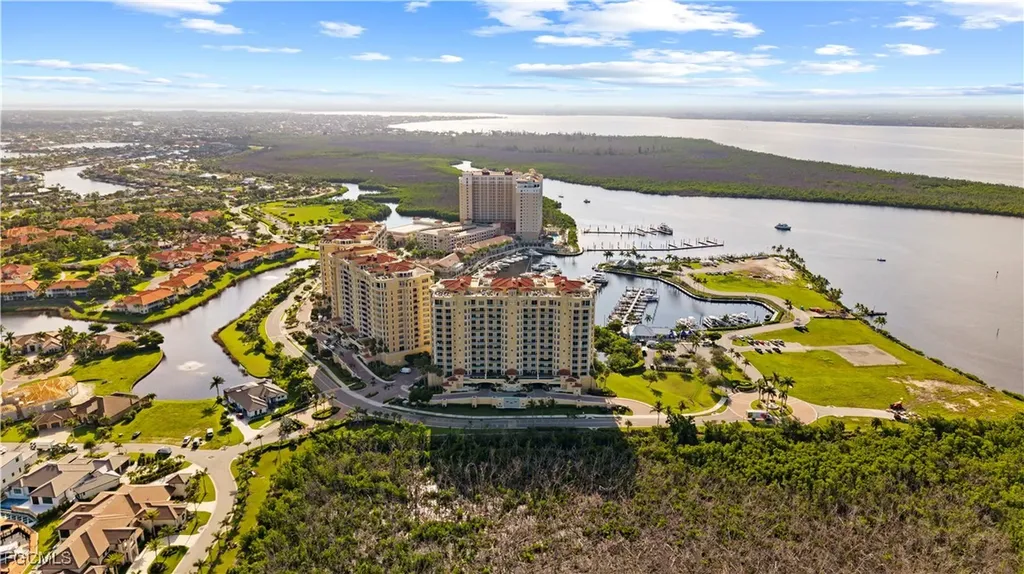 6081 Silver King Boulevard Cape Coral FL 33914