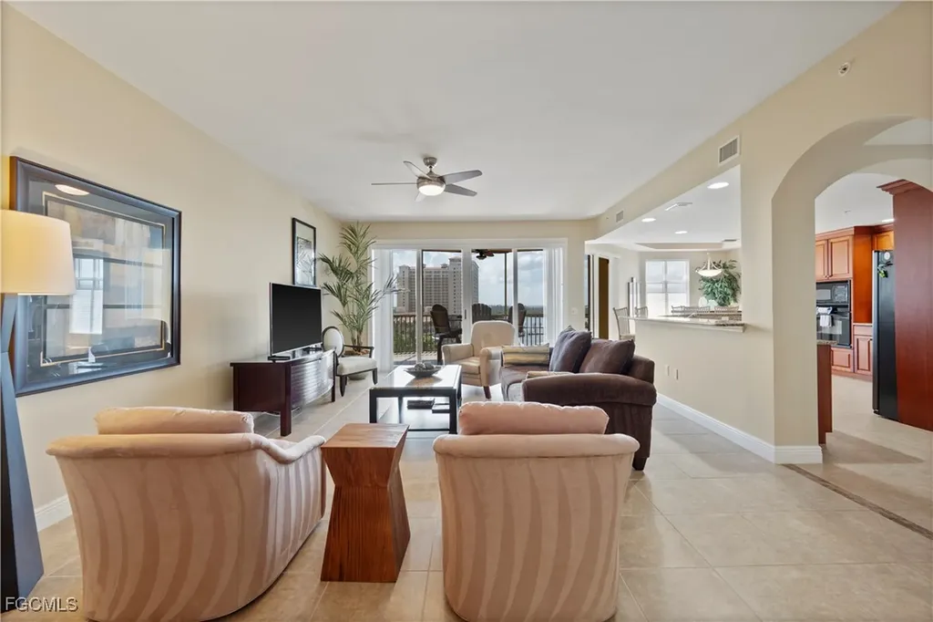 6081 Silver King Boulevard Cape Coral FL 33914