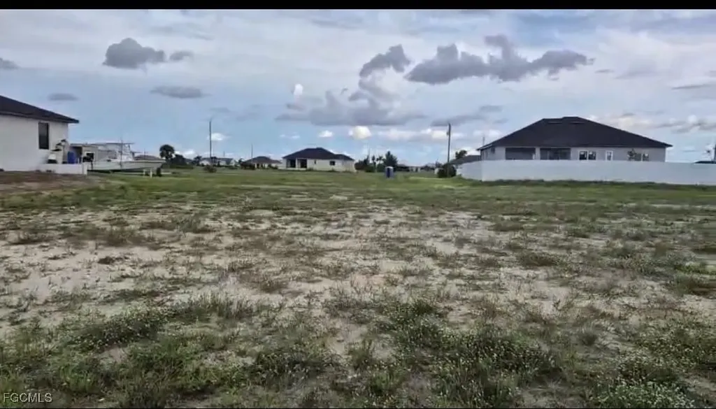 4310 NW 34th Lane Cape Coral FL 33993