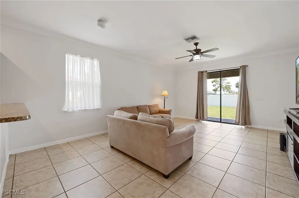 1618 SW 14th Street Cape Coral FL 33991