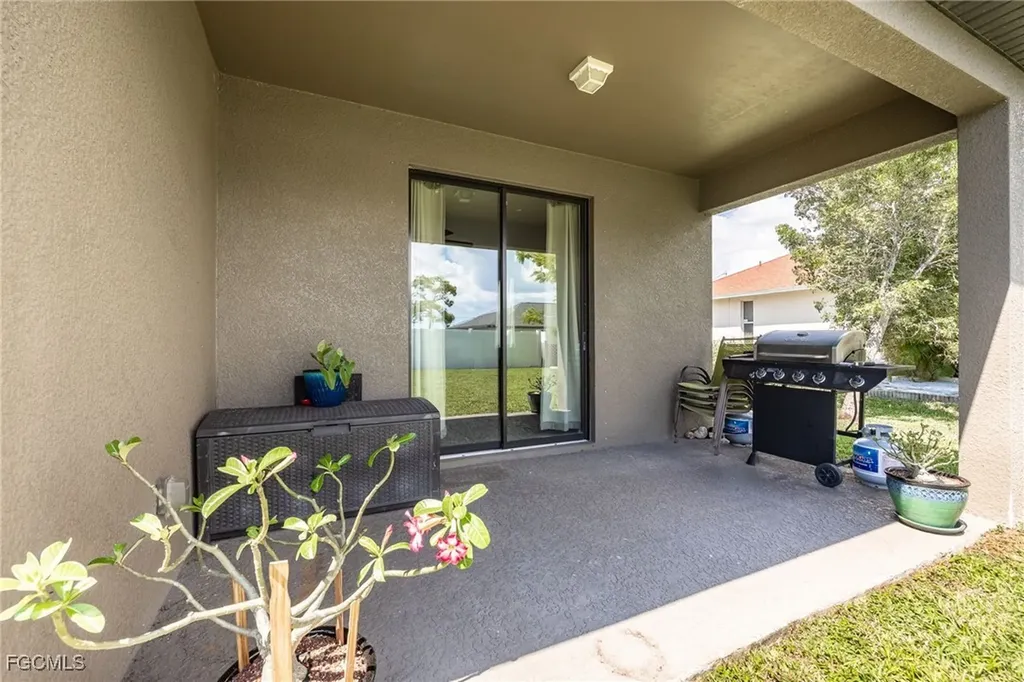 1618 SW 14th Street Cape Coral FL 33991