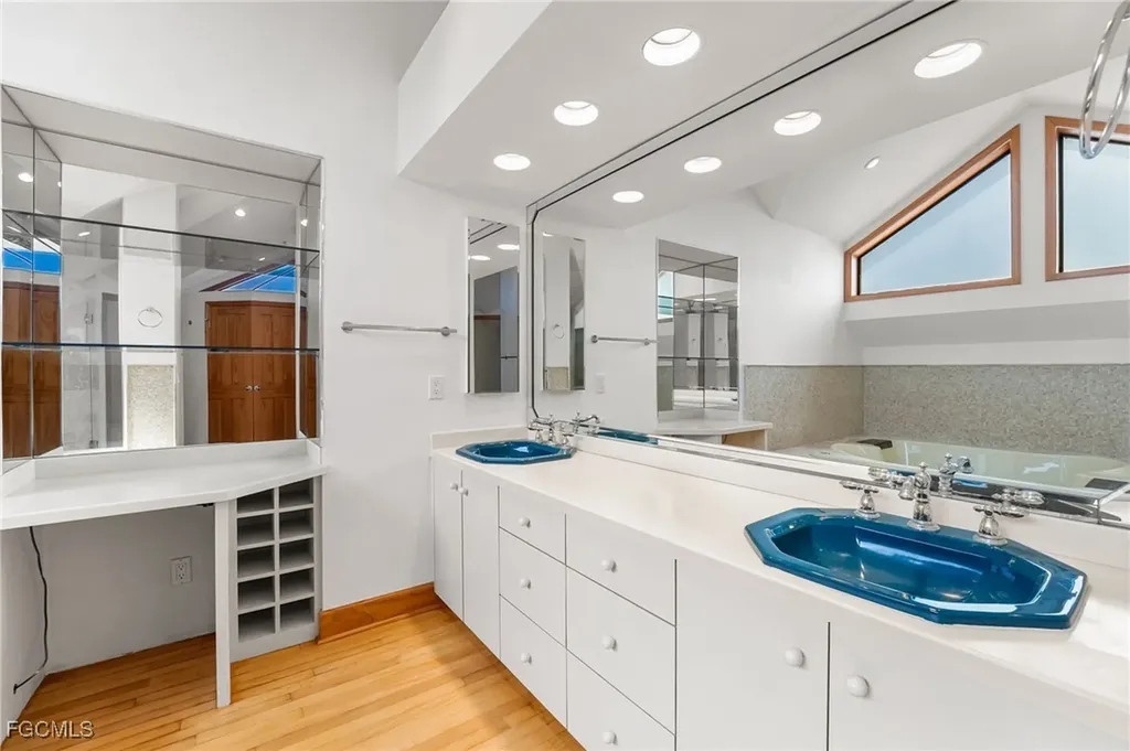 406 Gulf Bend Drive Captiva FL 33924