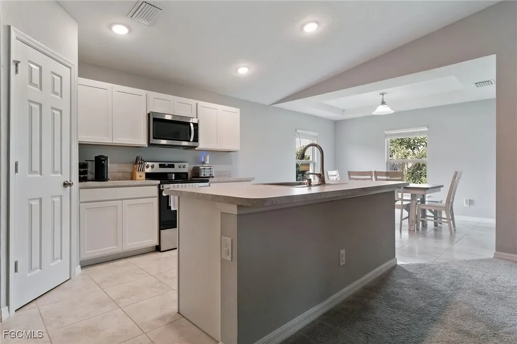 4104 NE 15th Avenue Cape Coral FL 33909