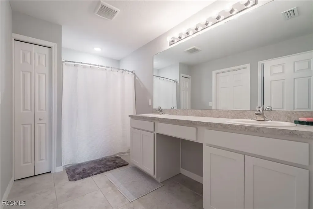 4104 NE 15th Avenue Cape Coral FL 33909