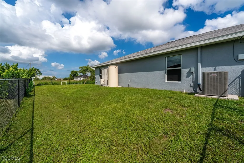 4104 NE 15th Avenue Cape Coral FL 33909