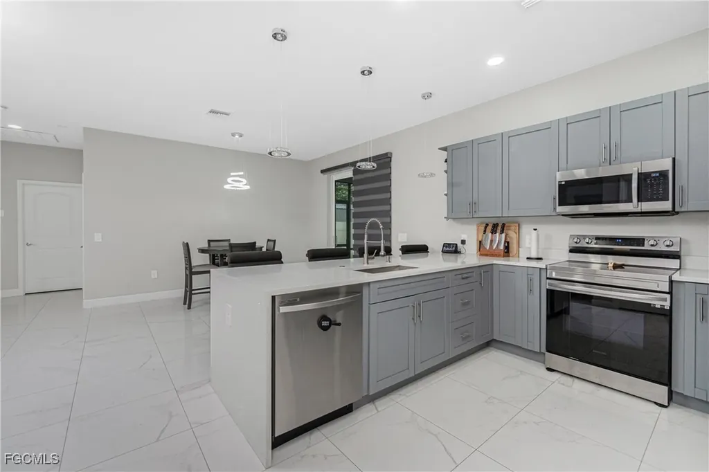 223 NW 4th Place Cape Coral FL 33993