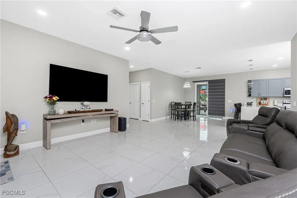 223 NW 4th Place Cape Coral FL 33993