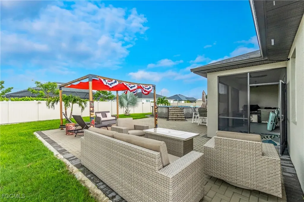 223 NW 4th Place Cape Coral FL 33993