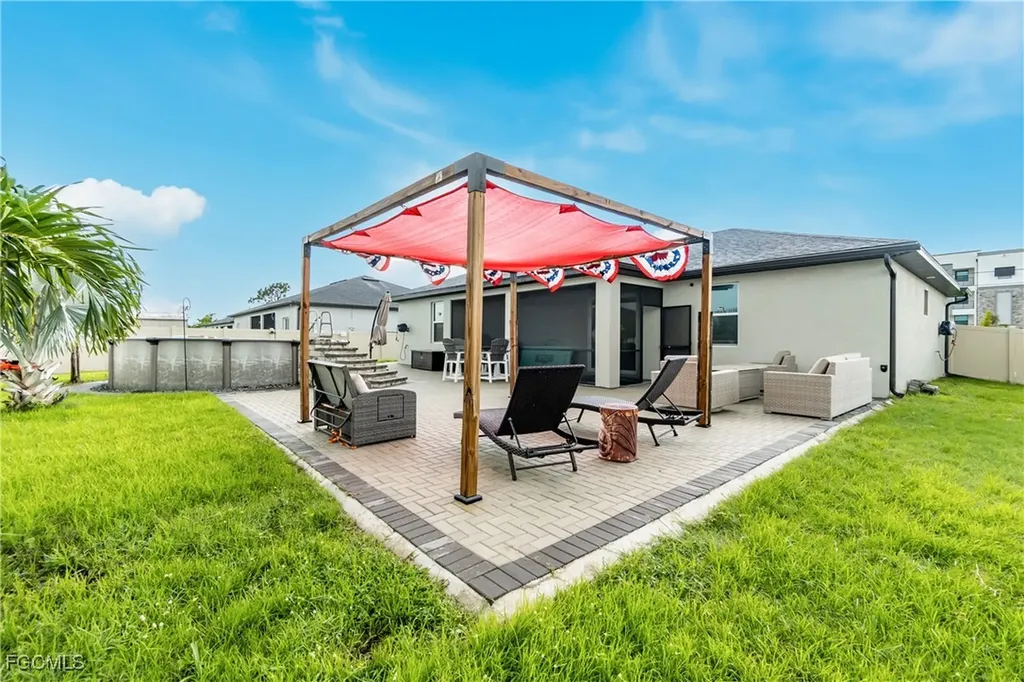 223 NW 4th Place Cape Coral FL 33993