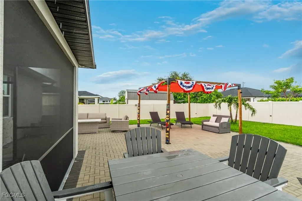 223 NW 4th Place Cape Coral FL 33993