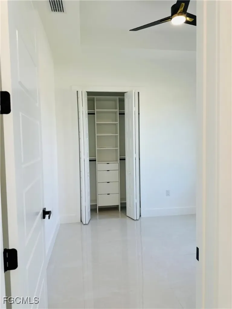 2000 SW 31st Terrace Cape Coral FL 33914