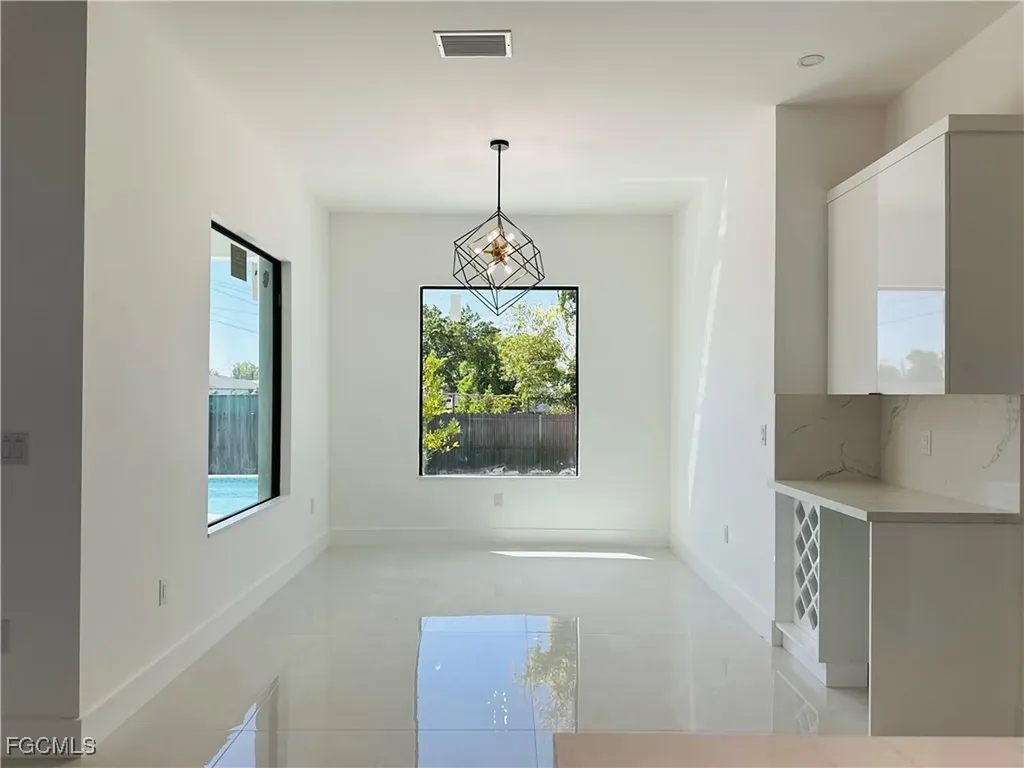 2000 SW 31st Terrace Cape Coral FL 33914