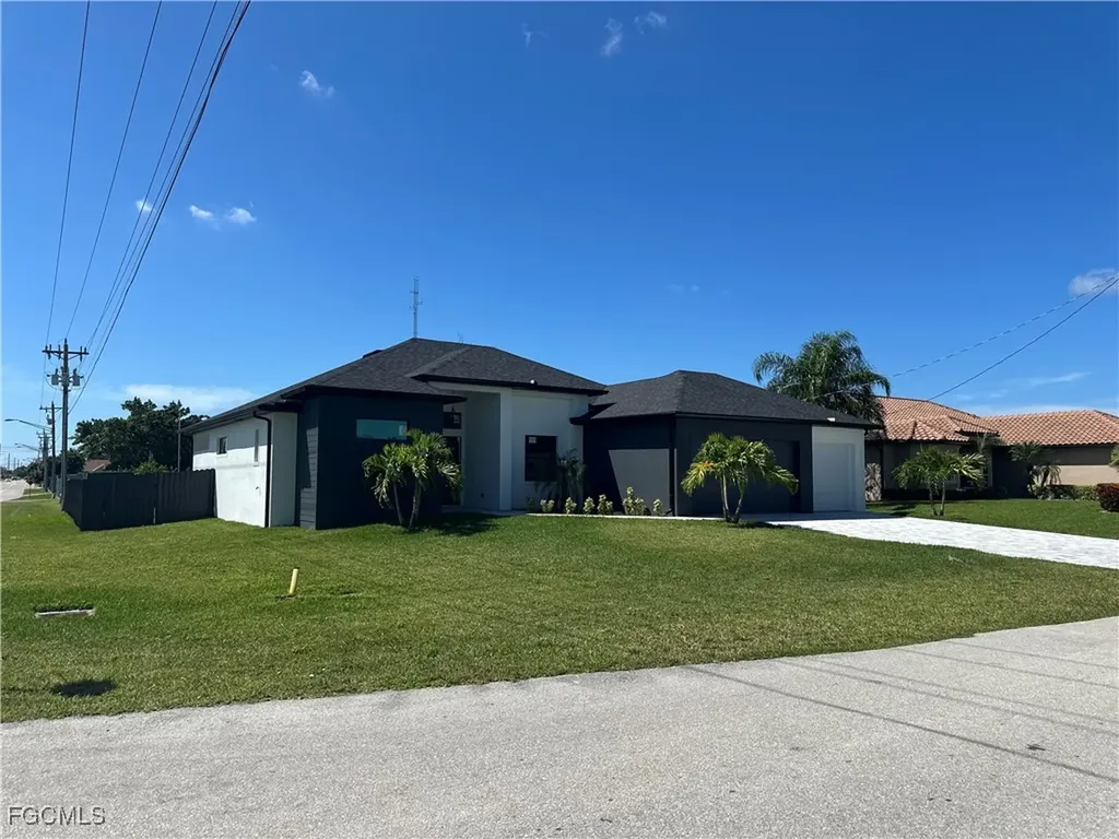 2000 SW 31st Terrace Cape Coral FL 33914
