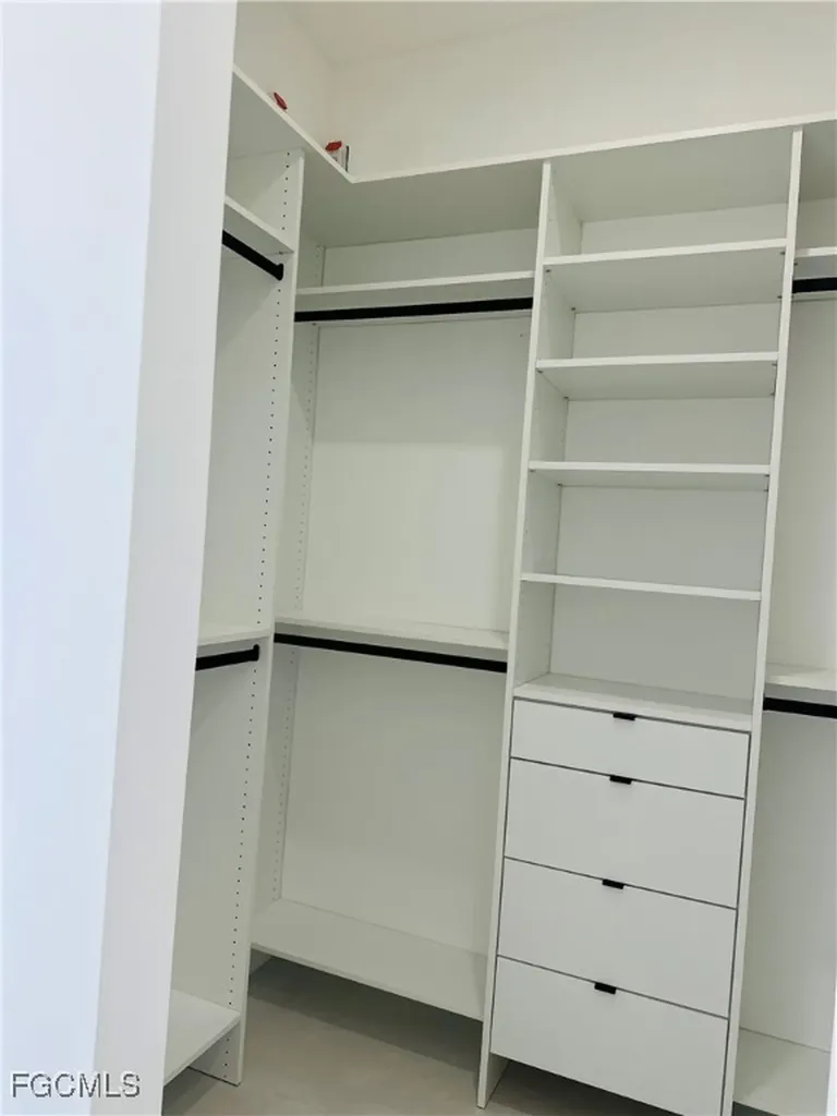 2000 SW 31st Terrace Cape Coral FL 33914