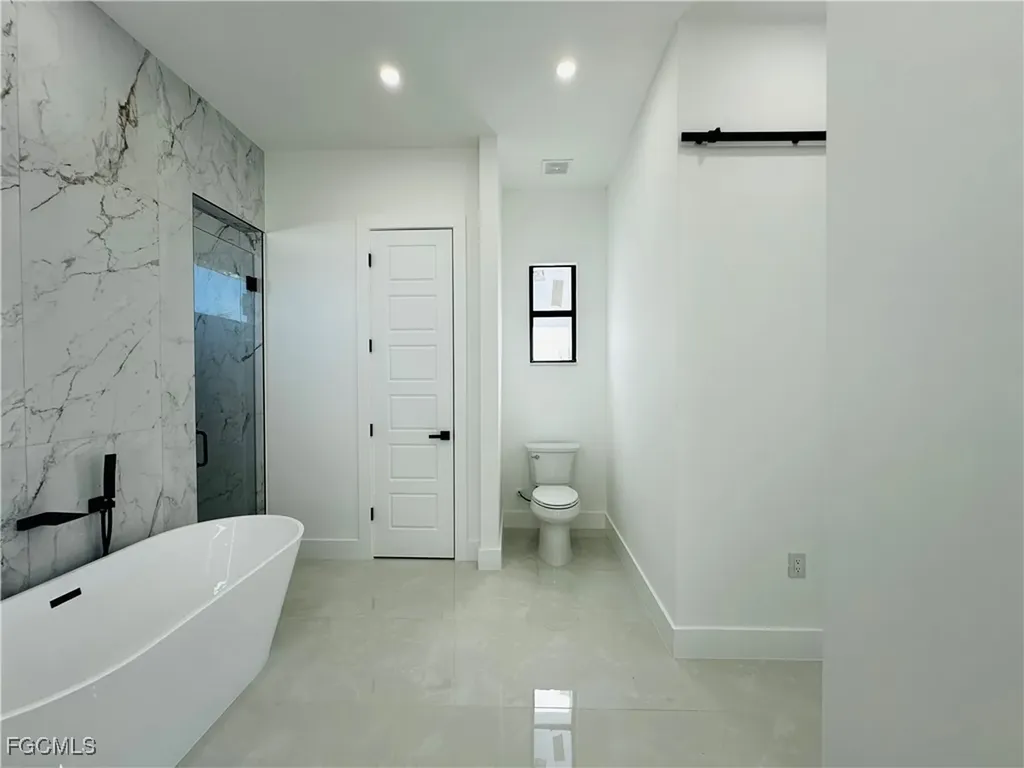 2000 SW 31st Terrace Cape Coral FL 33914