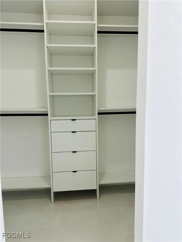 2000 SW 31st Terrace Cape Coral FL 33914