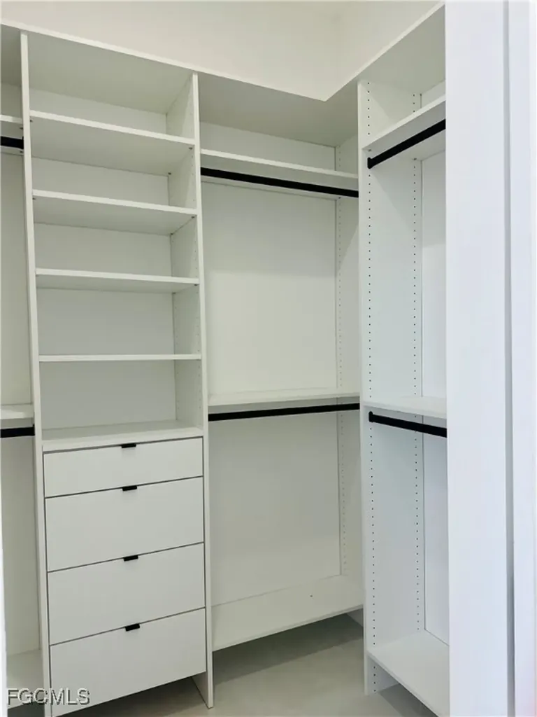 2000 SW 31st Terrace Cape Coral FL 33914