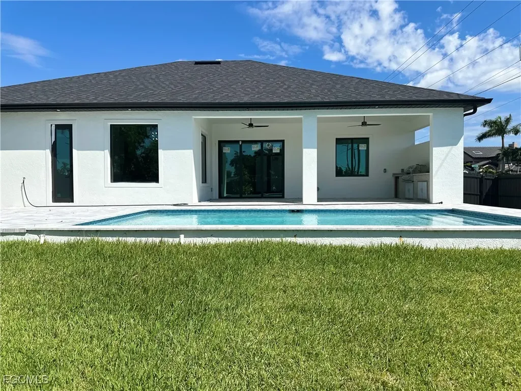 2000 SW 31st Terrace Cape Coral FL 33914