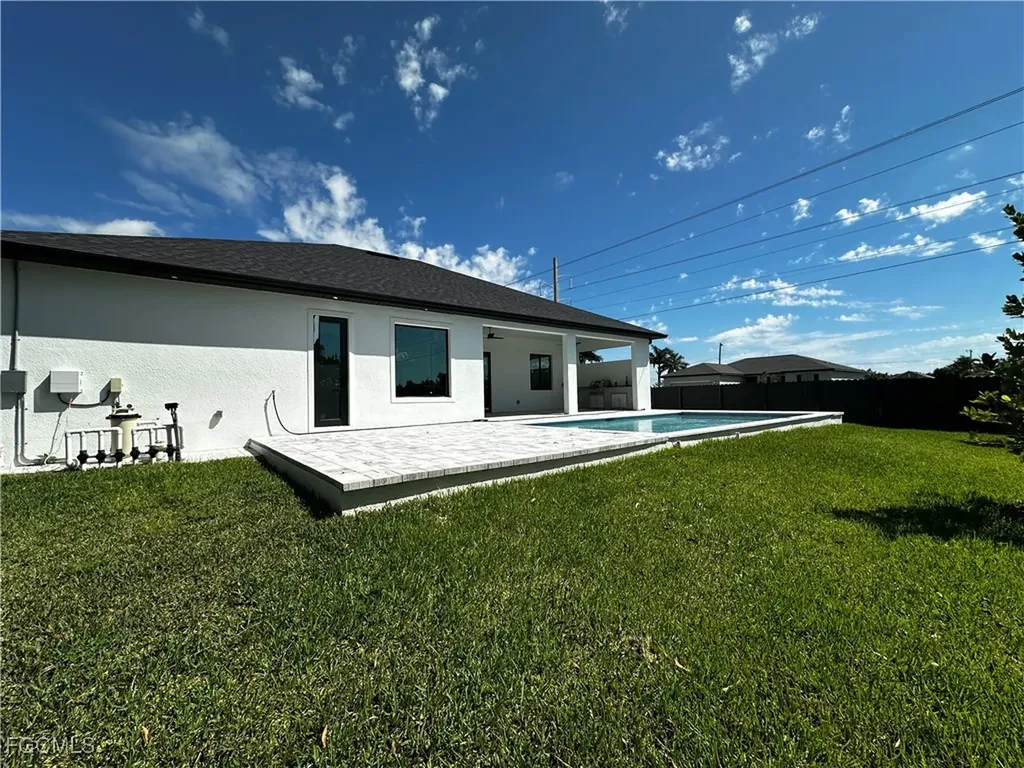 2000 SW 31st Terrace Cape Coral FL 33914