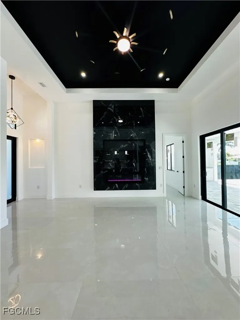 2000 SW 31st Terrace Cape Coral FL 33914