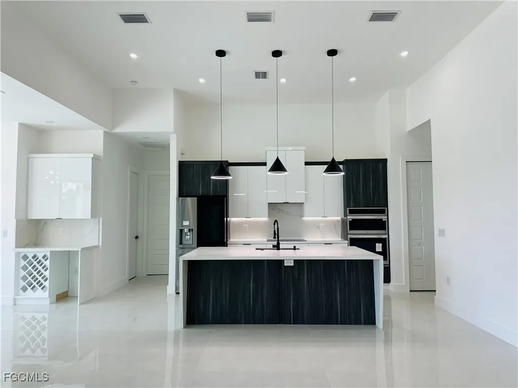 2000 SW 31st Terrace Cape Coral FL 33914