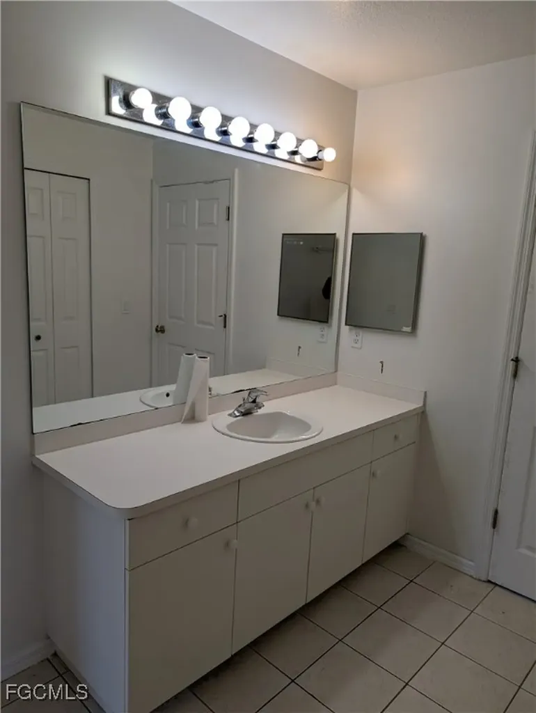 3411 Chiquita Boulevard S Cape Coral FL 33914