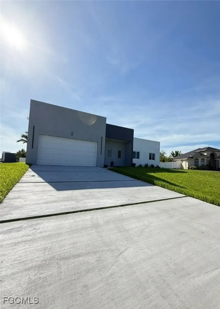 5 SW 26th Place Cape Coral FL 33991