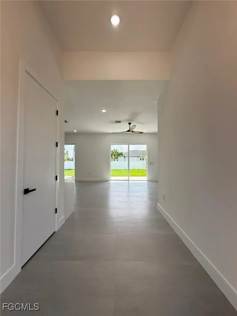 5 SW 26th Place Cape Coral FL 33991