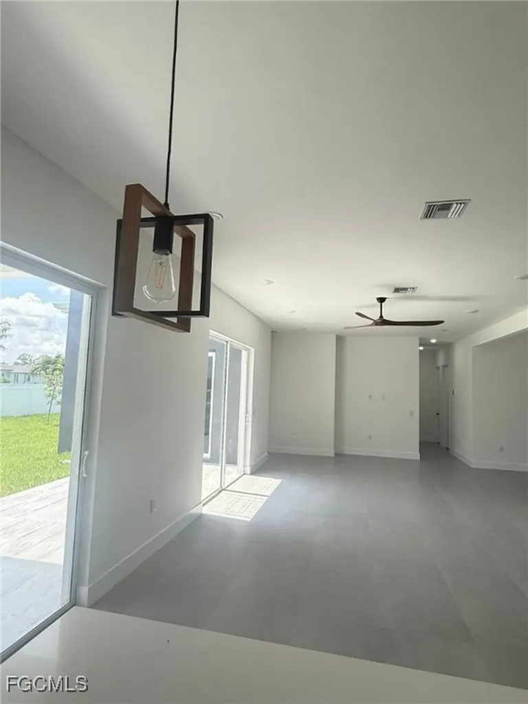 5 SW 26th Place Cape Coral FL 33991