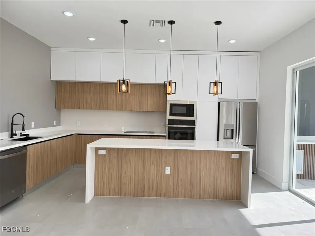 5 SW 26th Place Cape Coral FL 33991