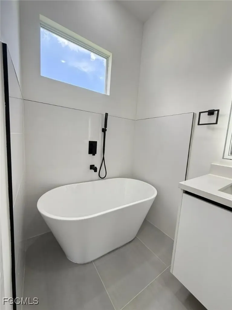 5 SW 26th Place Cape Coral FL 33991