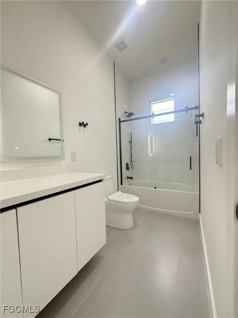 5 SW 26th Place Cape Coral FL 33991