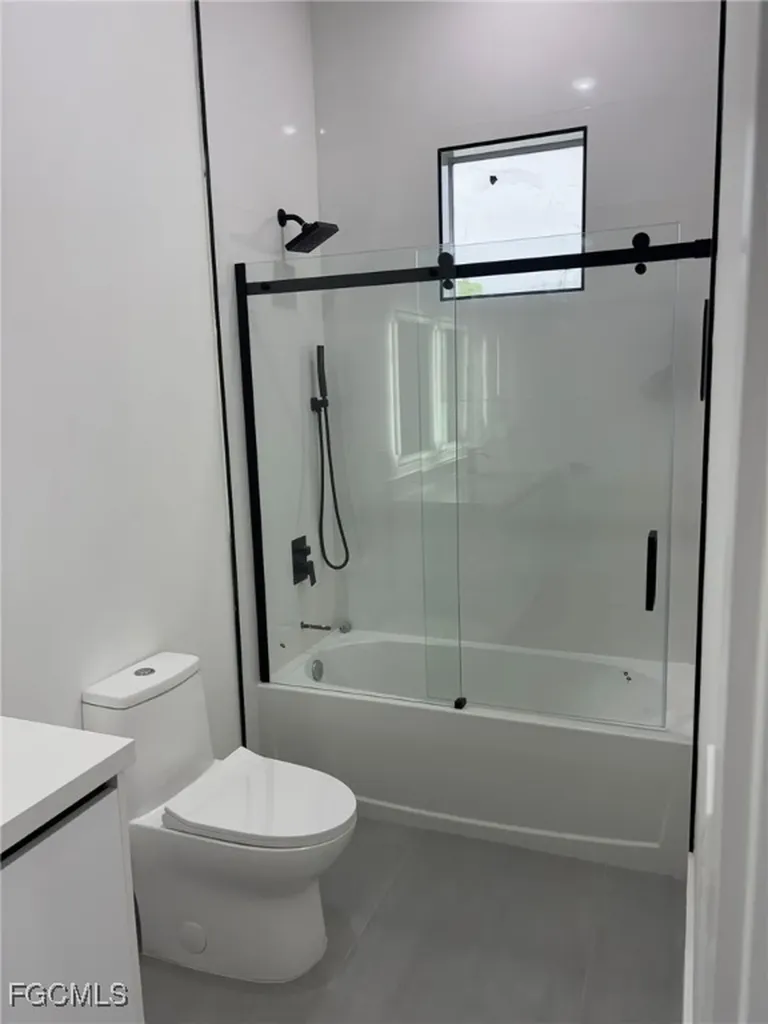 5 SW 26th Place Cape Coral FL 33991