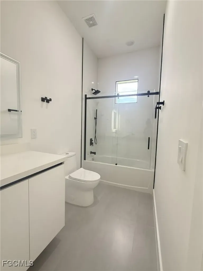 5 SW 26th Place Cape Coral FL 33991