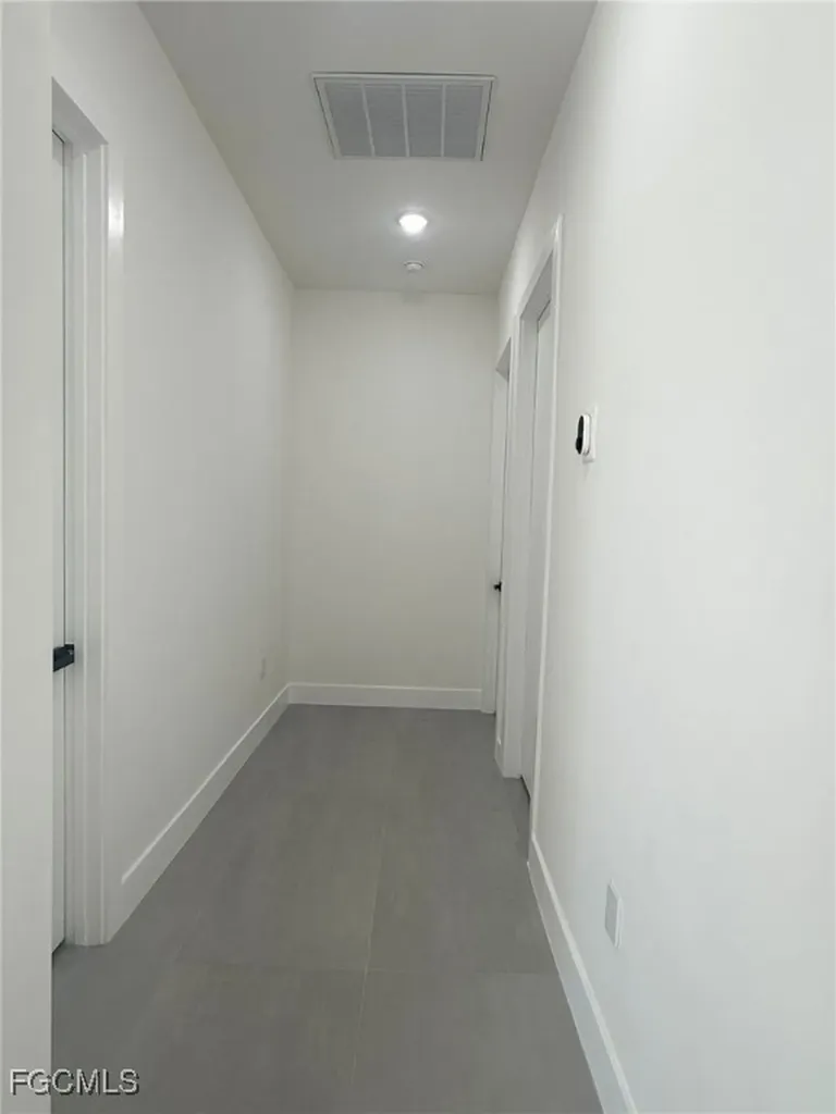 5 SW 26th Place Cape Coral FL 33991