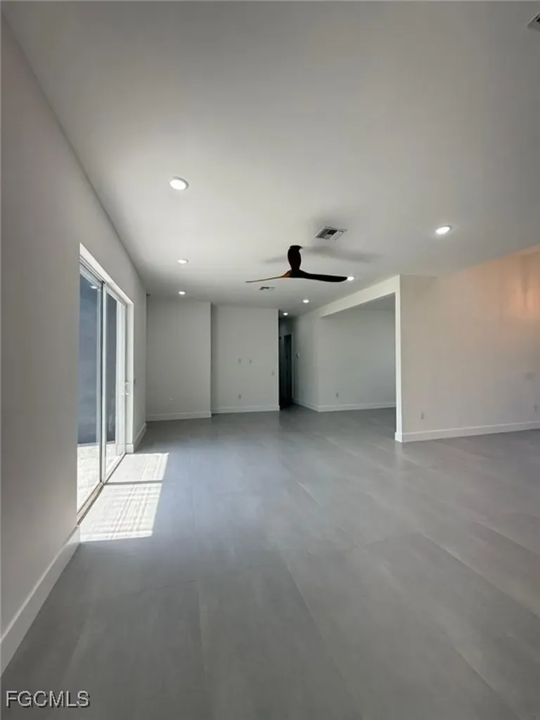 5 SW 26th Place Cape Coral FL 33991