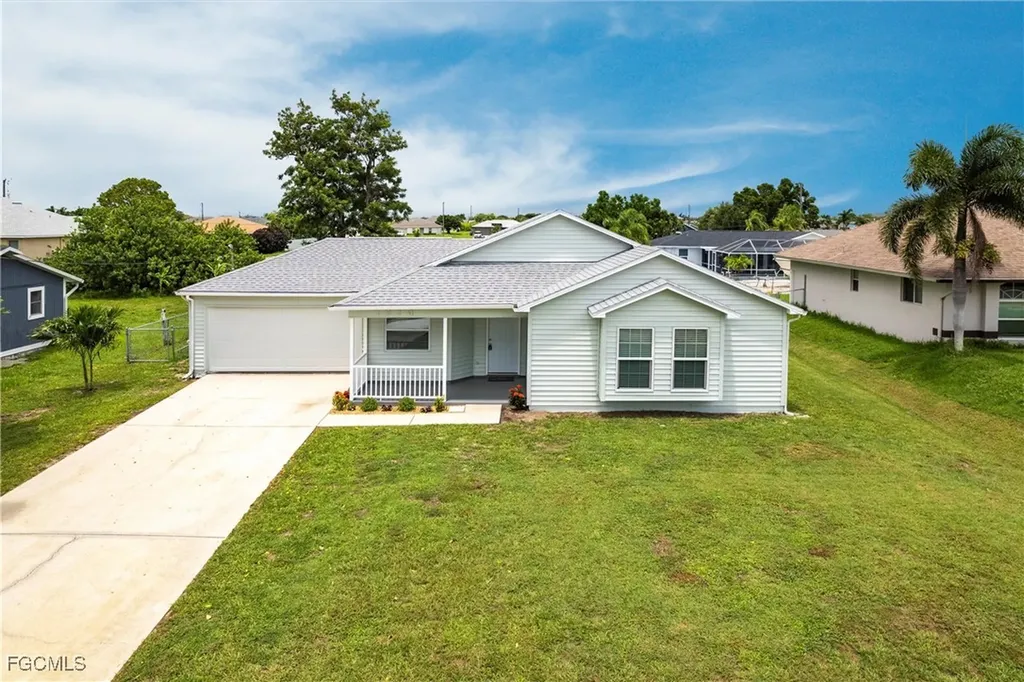 1214 NE 5th Place Cape Coral FL 33909