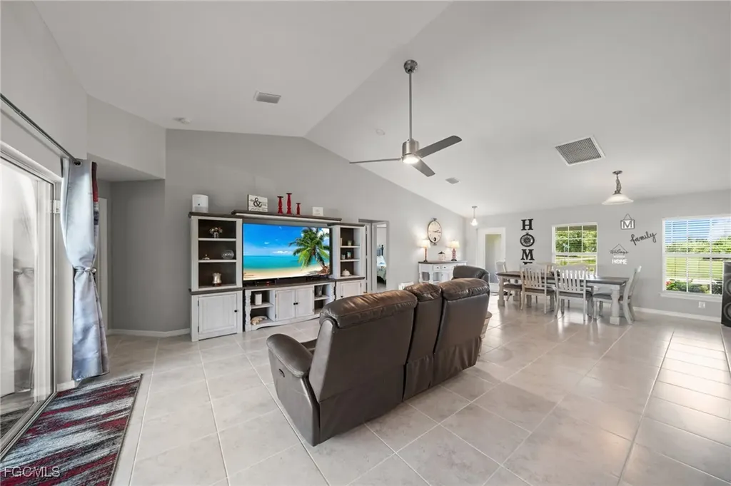 2805 NW 12th Lane Cape Coral FL 33993