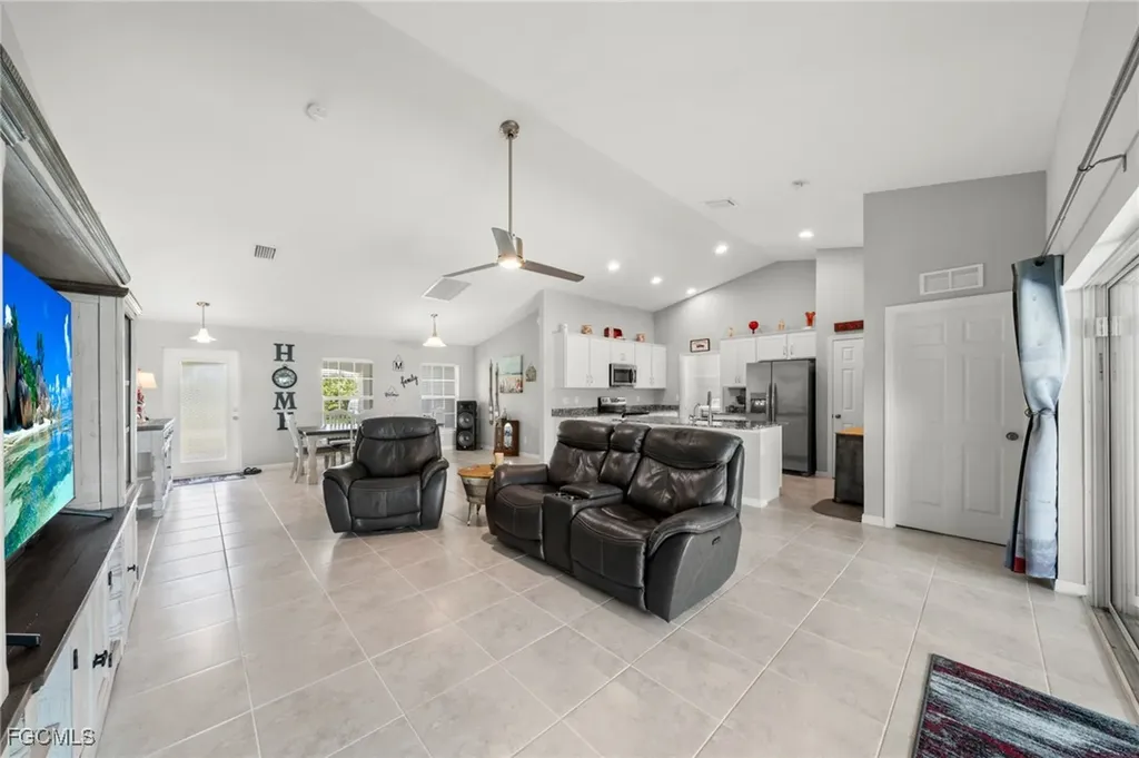 2805 NW 12th Lane Cape Coral FL 33993