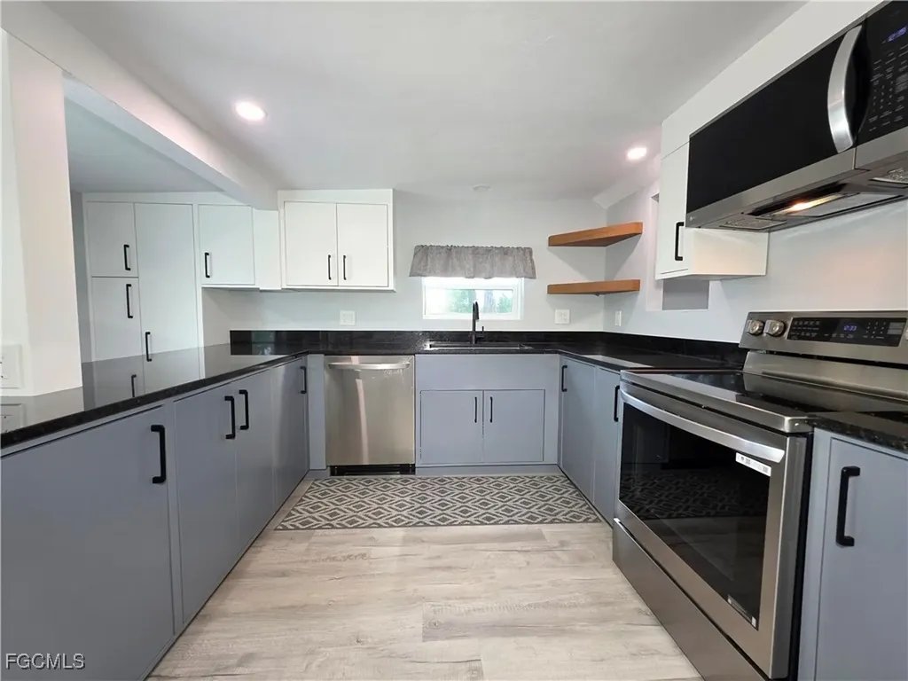 18387 Pioneer Road Fort Myers FL 33908