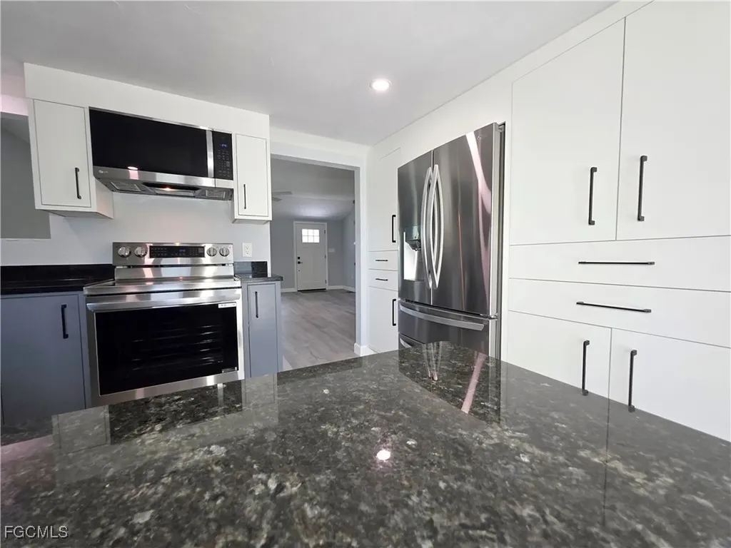 18387 Pioneer Road Fort Myers FL 33908