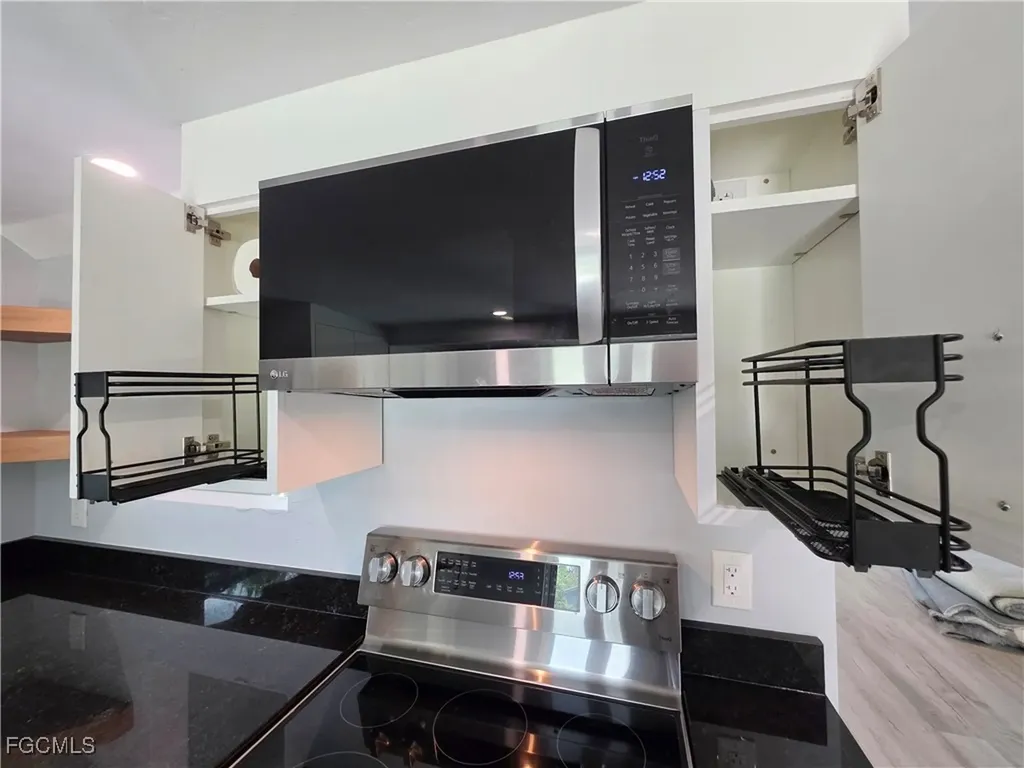 18387 Pioneer Road Fort Myers FL 33908