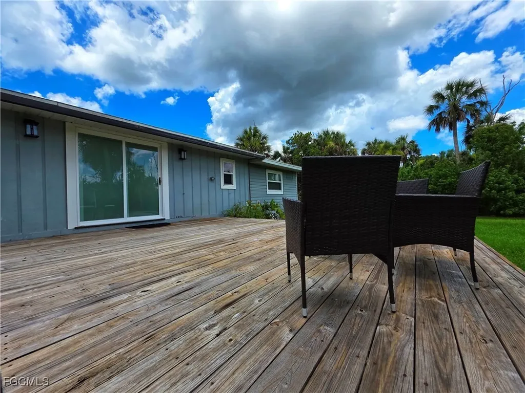 18387 Pioneer Road Fort Myers FL 33908