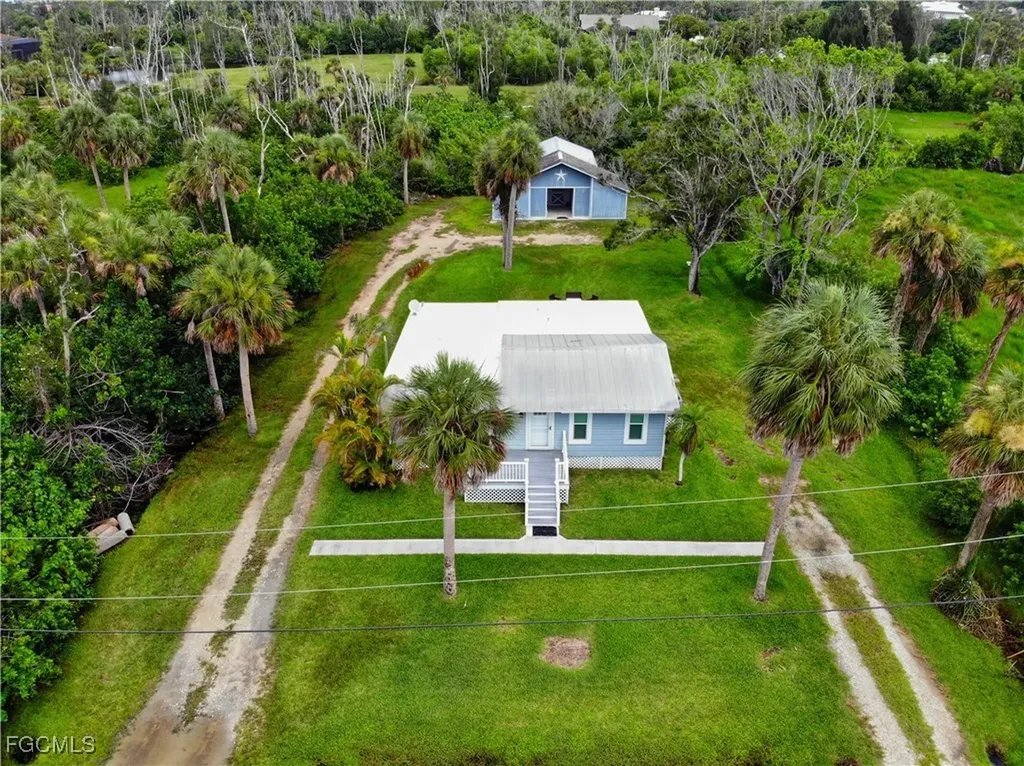 18387 Pioneer Road Fort Myers FL 33908