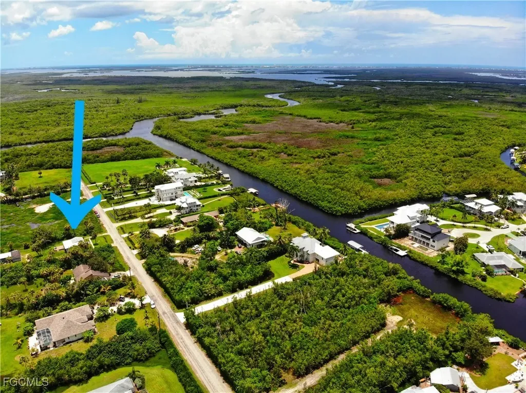 18387 Pioneer Road Fort Myers FL 33908
