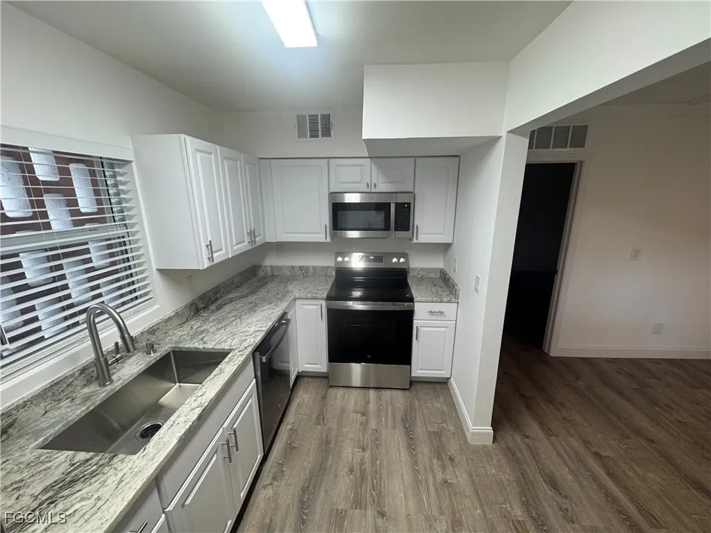 2590 1st Street Fort Myers FL 33901