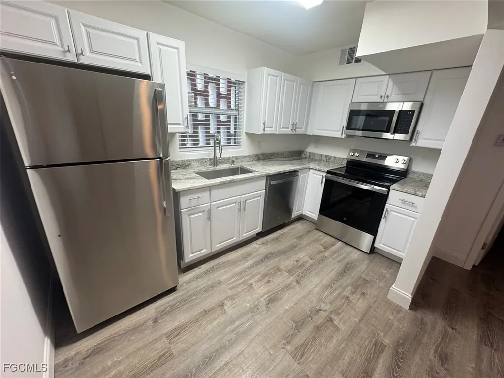 2590 1st Street Fort Myers FL 33901