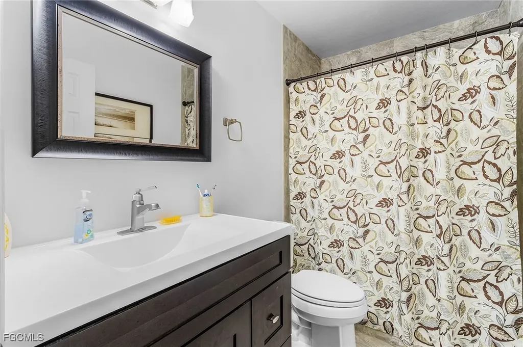 7692 Myrsine Circle Bokeelia FL 33922