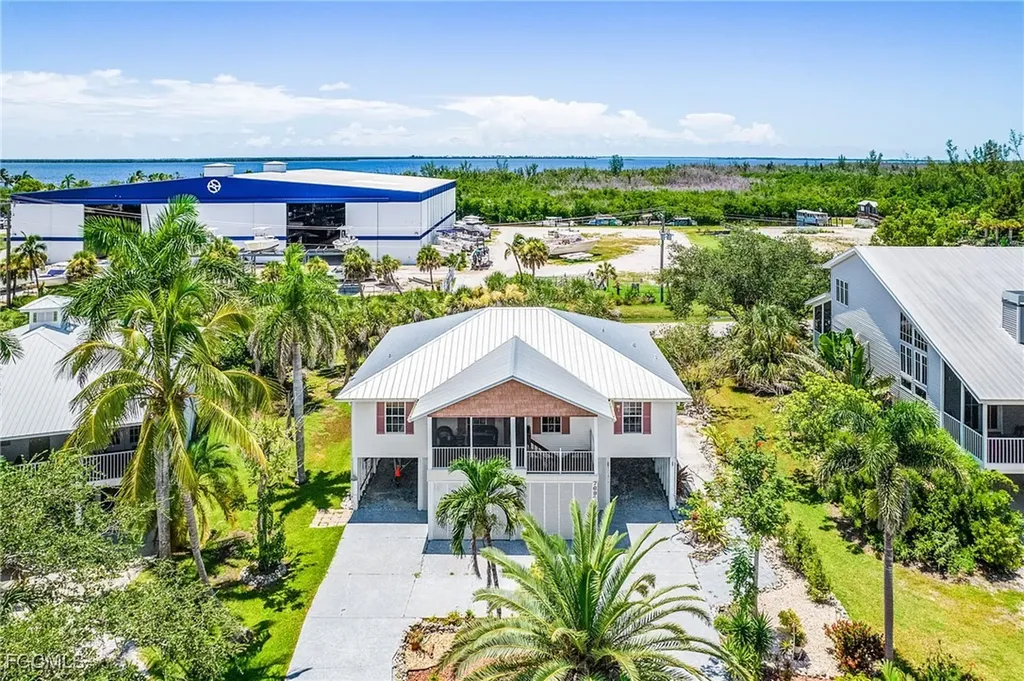 7692 Myrsine Circle Bokeelia FL 33922